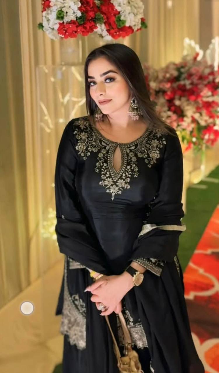 Black Sharara Suit
Golden Embroidery Suit
Ethnic Wear for Women
Party Wear Sharara
Wedding Wear Suit
Traditional Indian Outfit
Black Kurta with Dupatta
Festive Wear Suit
Elegant Ethnic Ensemble
