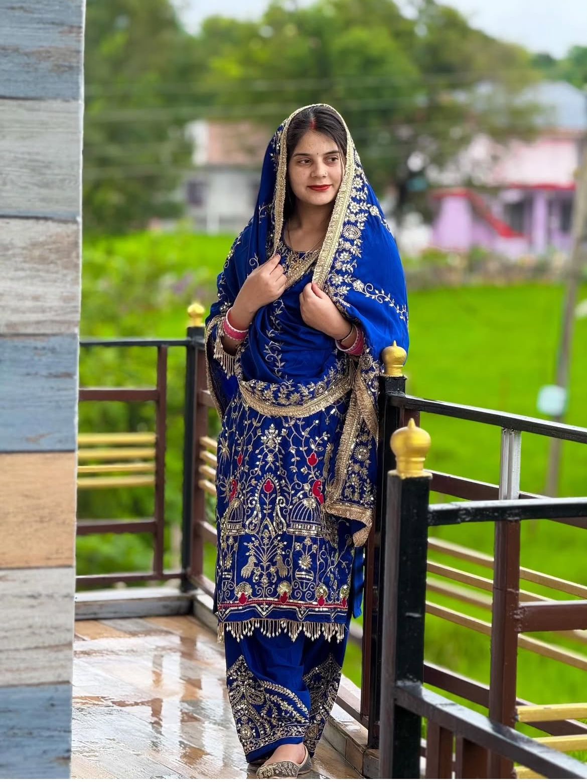 Salwar suit for wedding functions

Traditional Indian outfit for girls

Fancy salwar kameez with dupatta