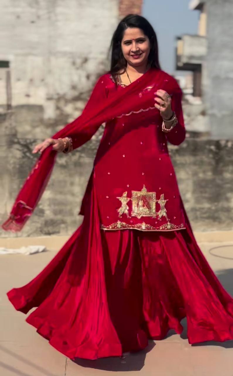 #IndianFashion
#DesiLook
#EthnicWear
#TraditionalLook
#LehengaLove
#WeddingVibes
#FestiveReady