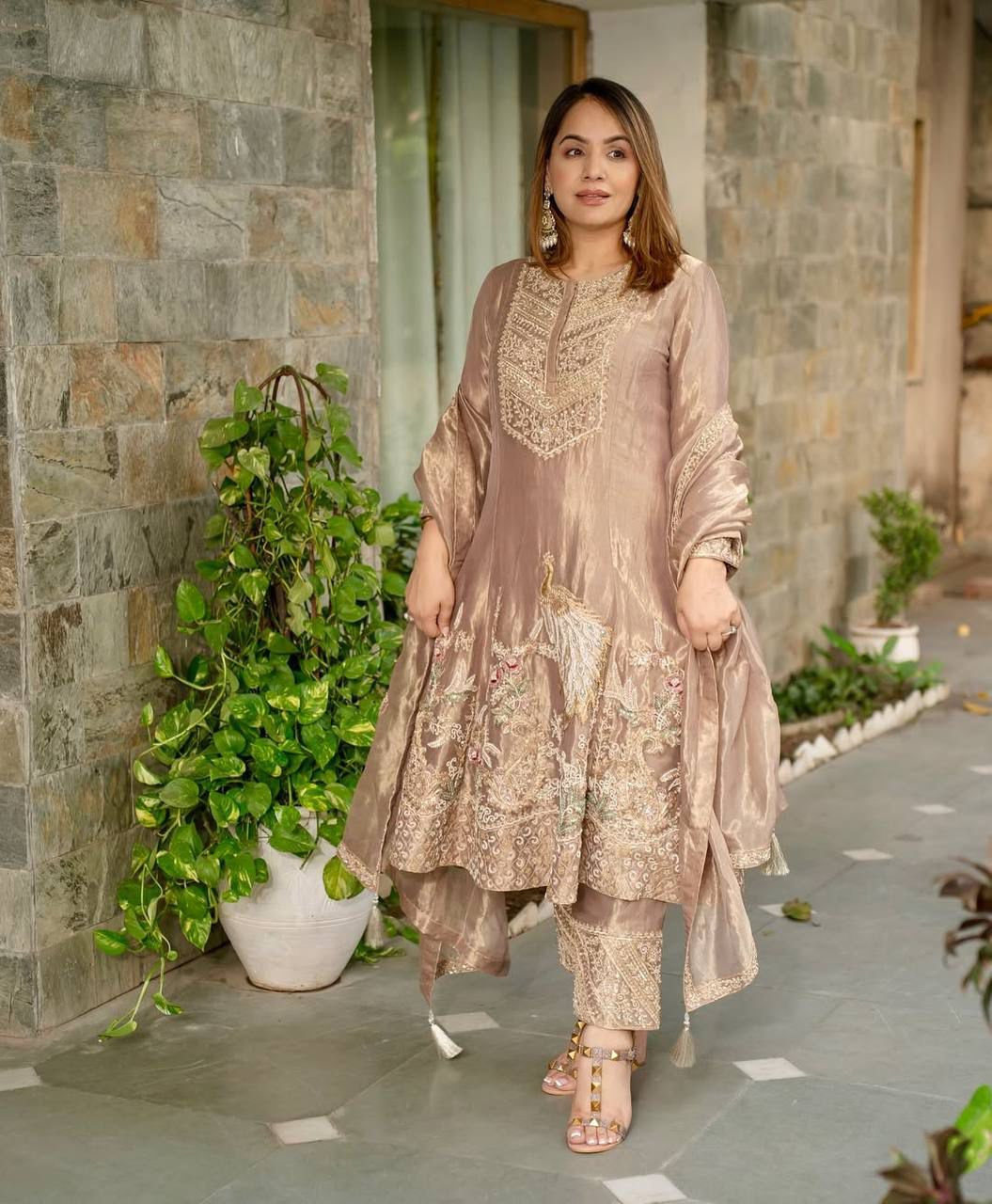 #DesiGlam #LuxuryEthnicWear #SubtleElegance #FestiveVibes 